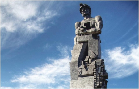 Монумент "Память шахтерам Кузбасса"